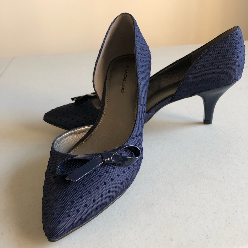 Bandolino Side Cut Out Pump In Dotted Swiss Pattern  & Adorned w/Navy Patent Bow